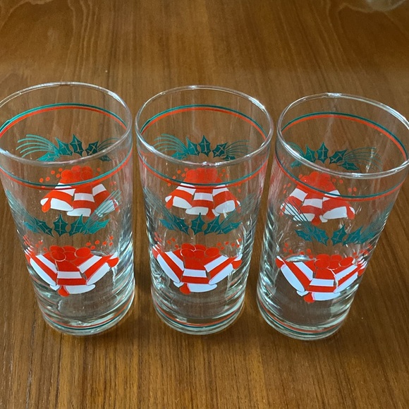 VTG Christmas Holly Berry Bells Glasses Set/3 - Picture 2 of 10